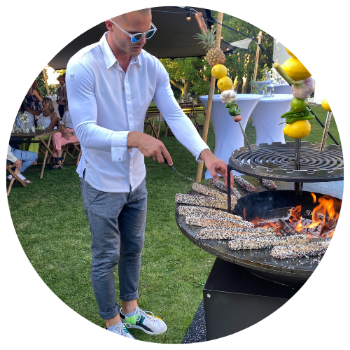 Partyservice Kiel am Grillen. Thunfisch Catering aus Kiel 